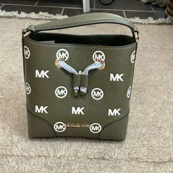 Michael Kors Small Leather Olive Green Bucket Bag New Retails $348